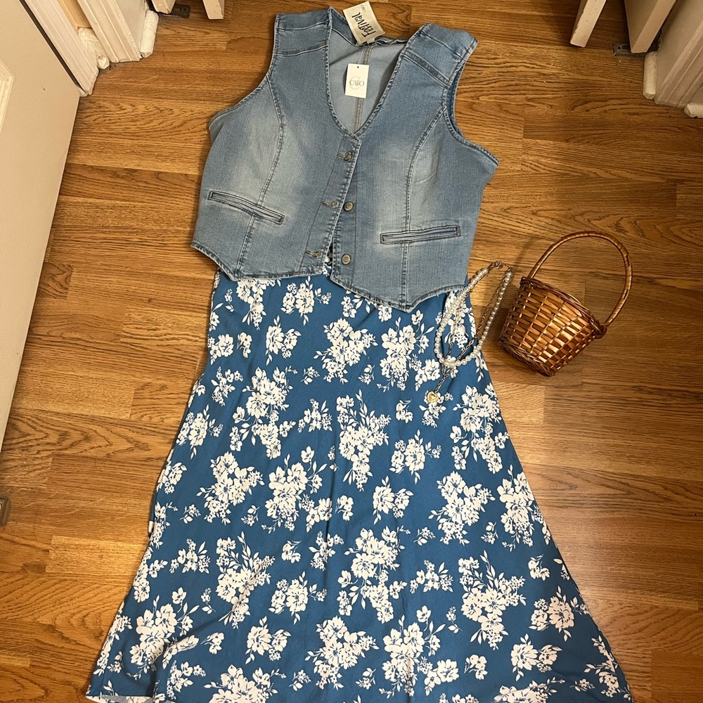 Blue Midi Skirt with Flowers, new w/o tags